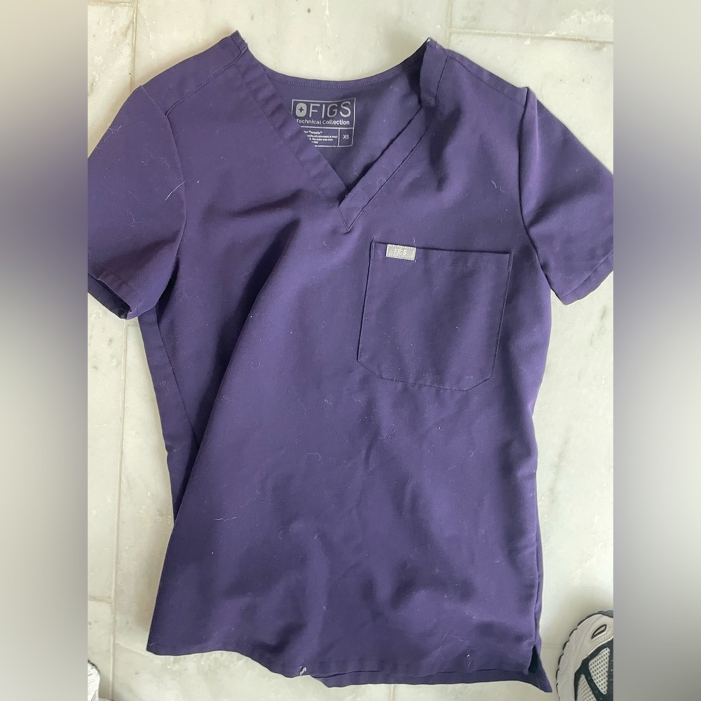 Figs unisex  Short Sleeve Tee in Deep Purple XS scrub top